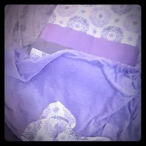 Baby girl crib bedding with canopy